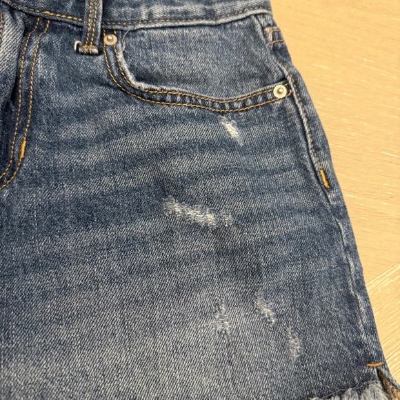 Old Navy & more Girl’s Blue Jean Shorts Bundle, 4 pair all fit size 12 - Picture 9 of 16